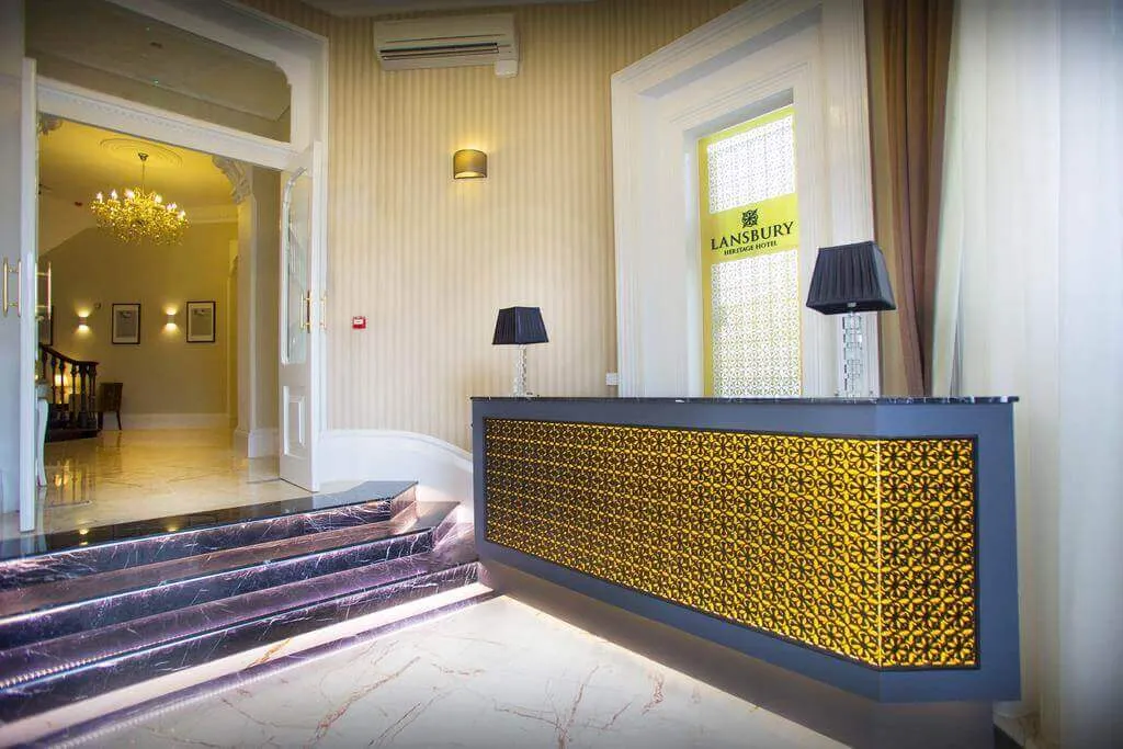 Lansbury Hotel 13