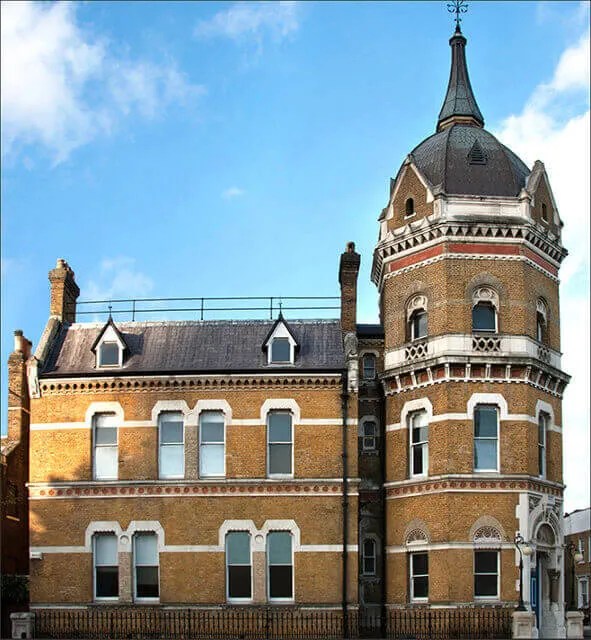Lansbury Hotel 4
