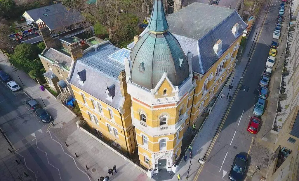 Lansbury Hotel 3