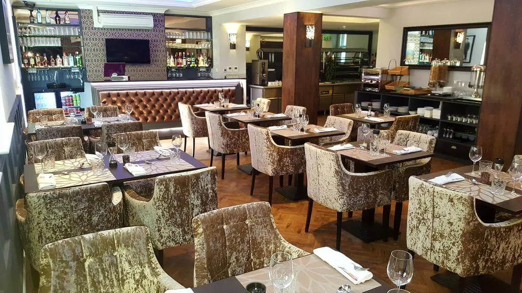 Lansbury Hotel 14