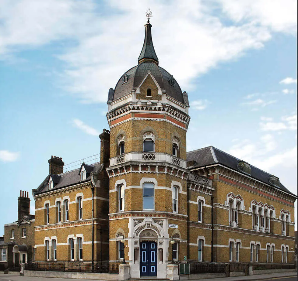Lansbury Hotel 2